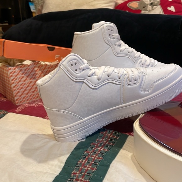 White high top sneakers - Picture 6 of 13
